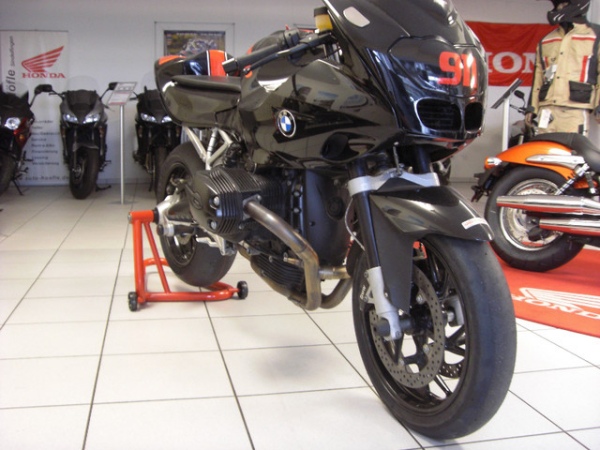 Tom 1200